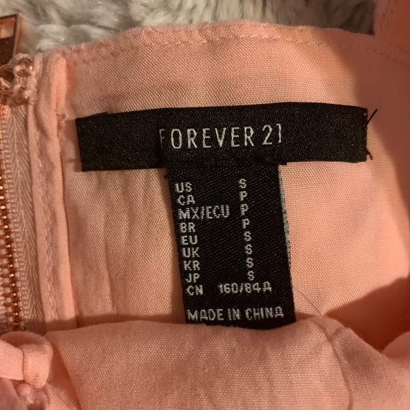 Baby pink woven crop top - Picture 3 of 3